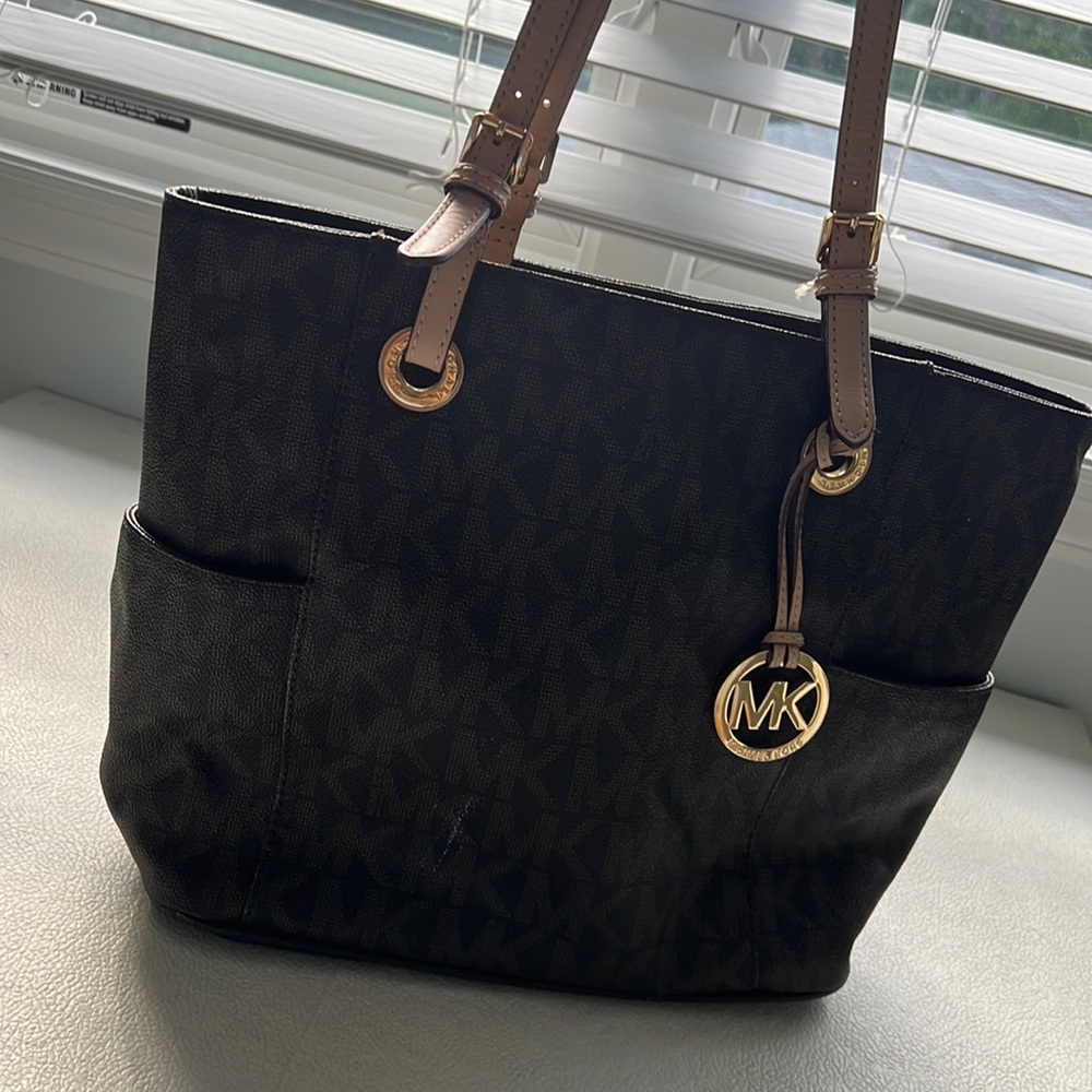 Michael Kors shoulder bag.